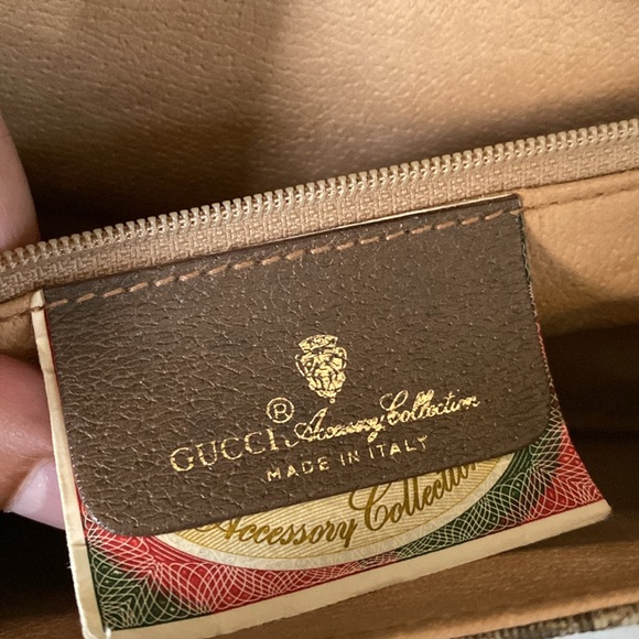 โSOLD โ ๐ Authentic Gucci Bag - Picture 5 of 10